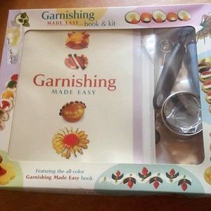 NWOT Garnishing Made Easy Set. SHIPS FREE